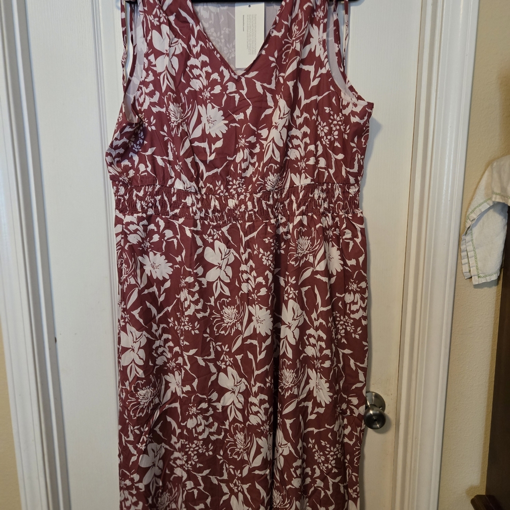 BloomChic Rosewood and White Floral Sleeveless Midi Dress